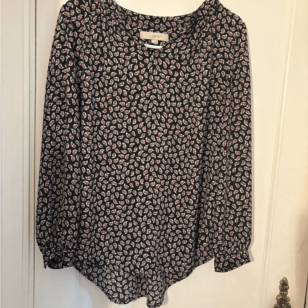 LOFT Women's Black and red blouse